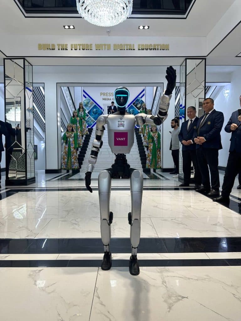 Мероприятие по AI и робототехнике в ТУИТ